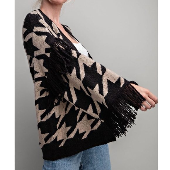 ee:some Boho Cozy Chic Oversized Fringe Cardigan - Picture 4 of 10